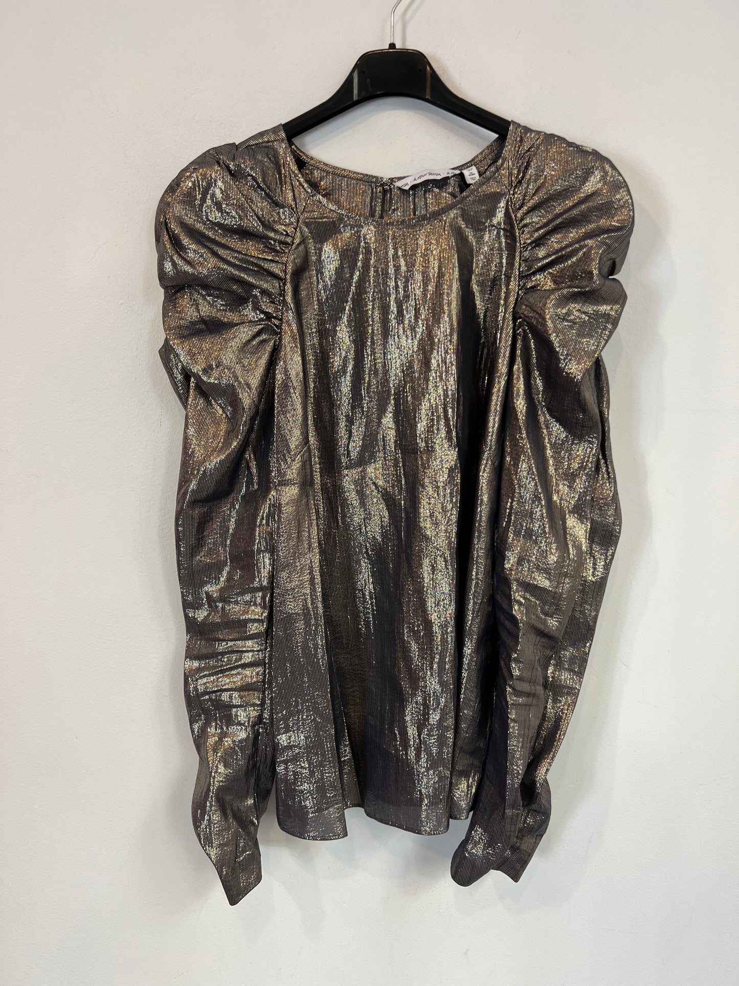 &OTHER STORIES. Blusa fluida plateada T.38