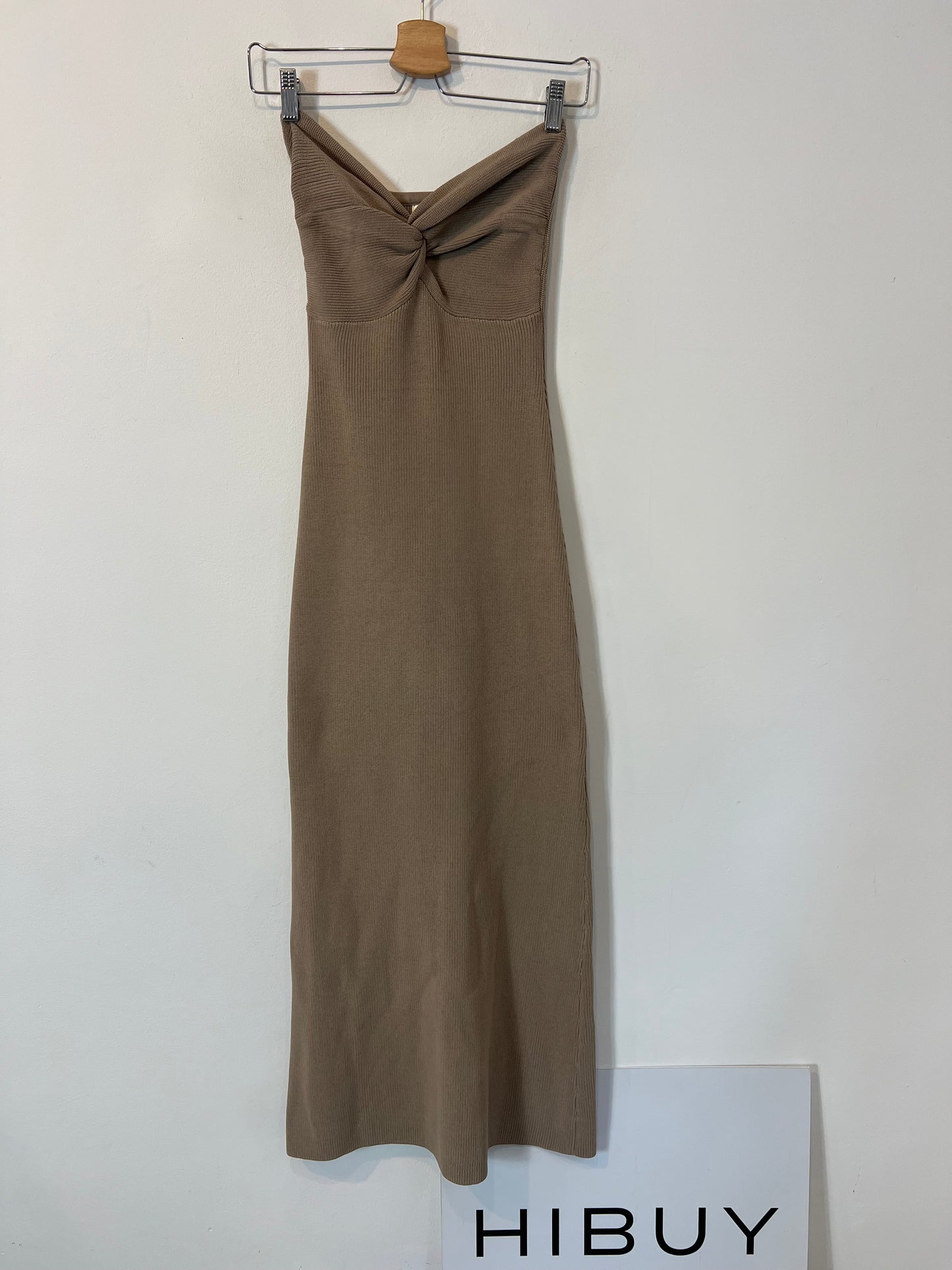 DISSH. Vestido canalé beige