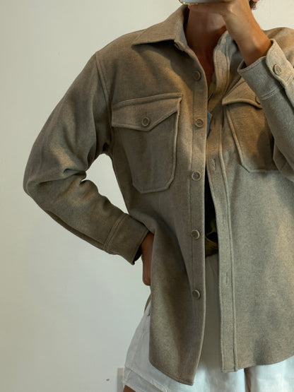 ARKET. Sobrecamisa lana bolsillos. T 36