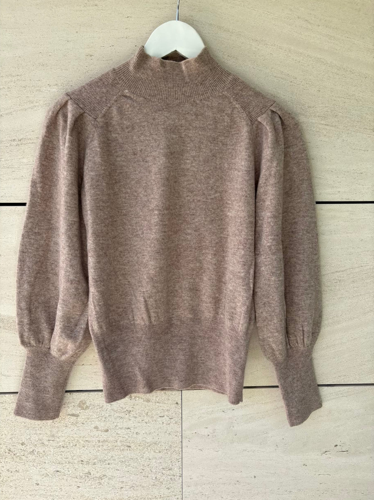 Jersey beige jaspeado detalle hombros