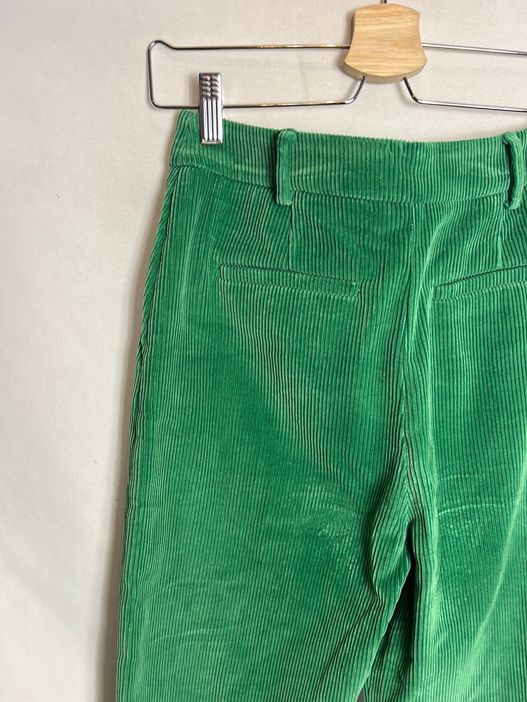 SEZANE. Pantalón ancho verde pana T.34