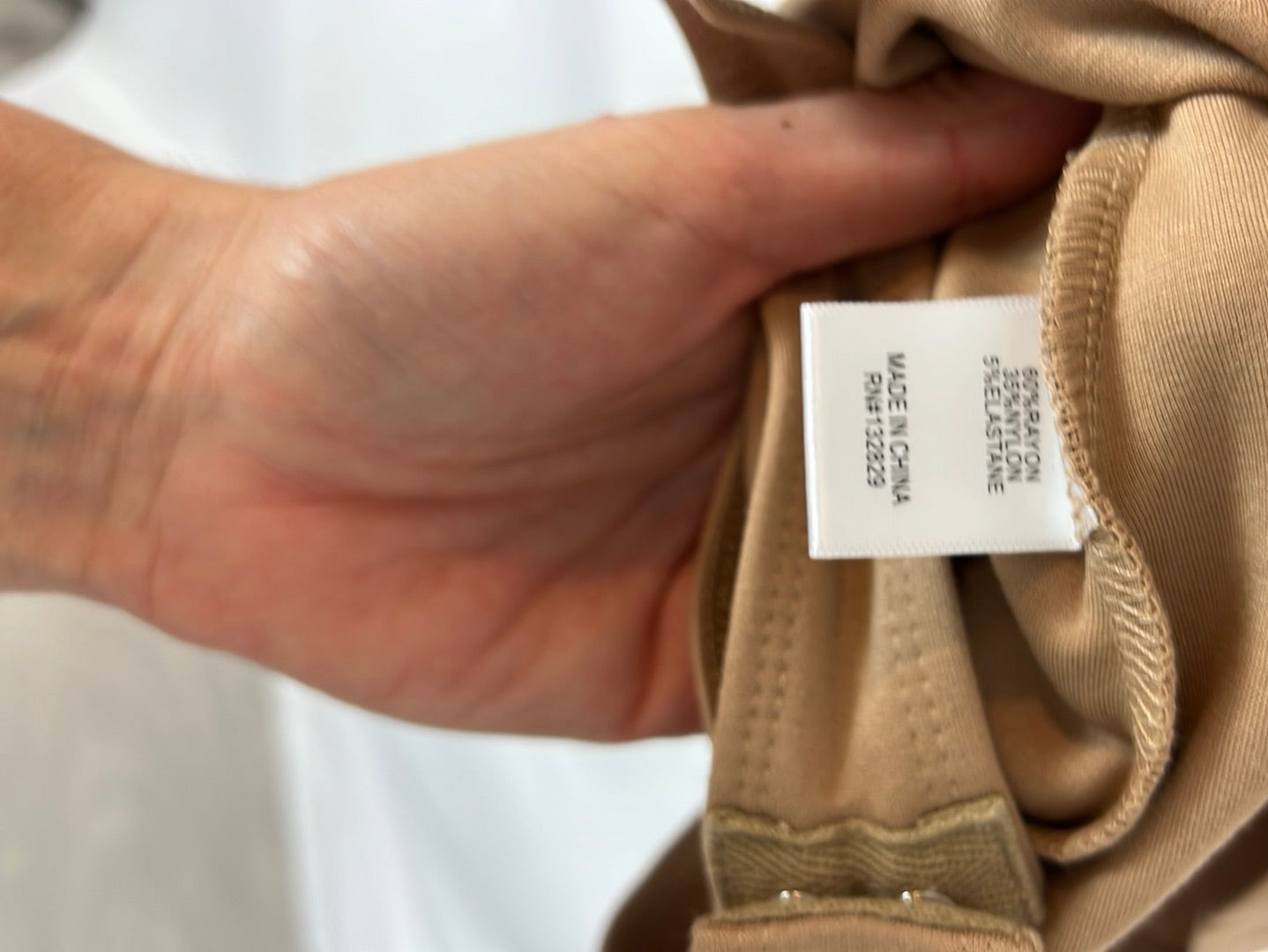 LOVERS AND FRIENDS. Body beige cuello nudo. T M