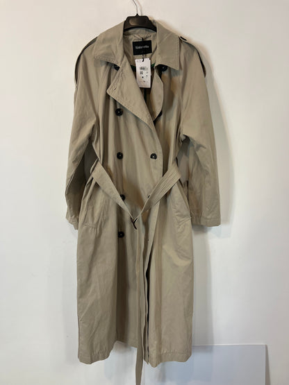 TINTORETTO. Gabardina larga beige