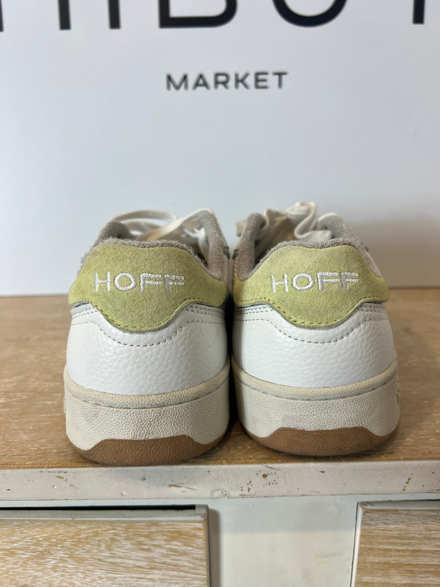 HOFF. White textured sneaker. Size 37