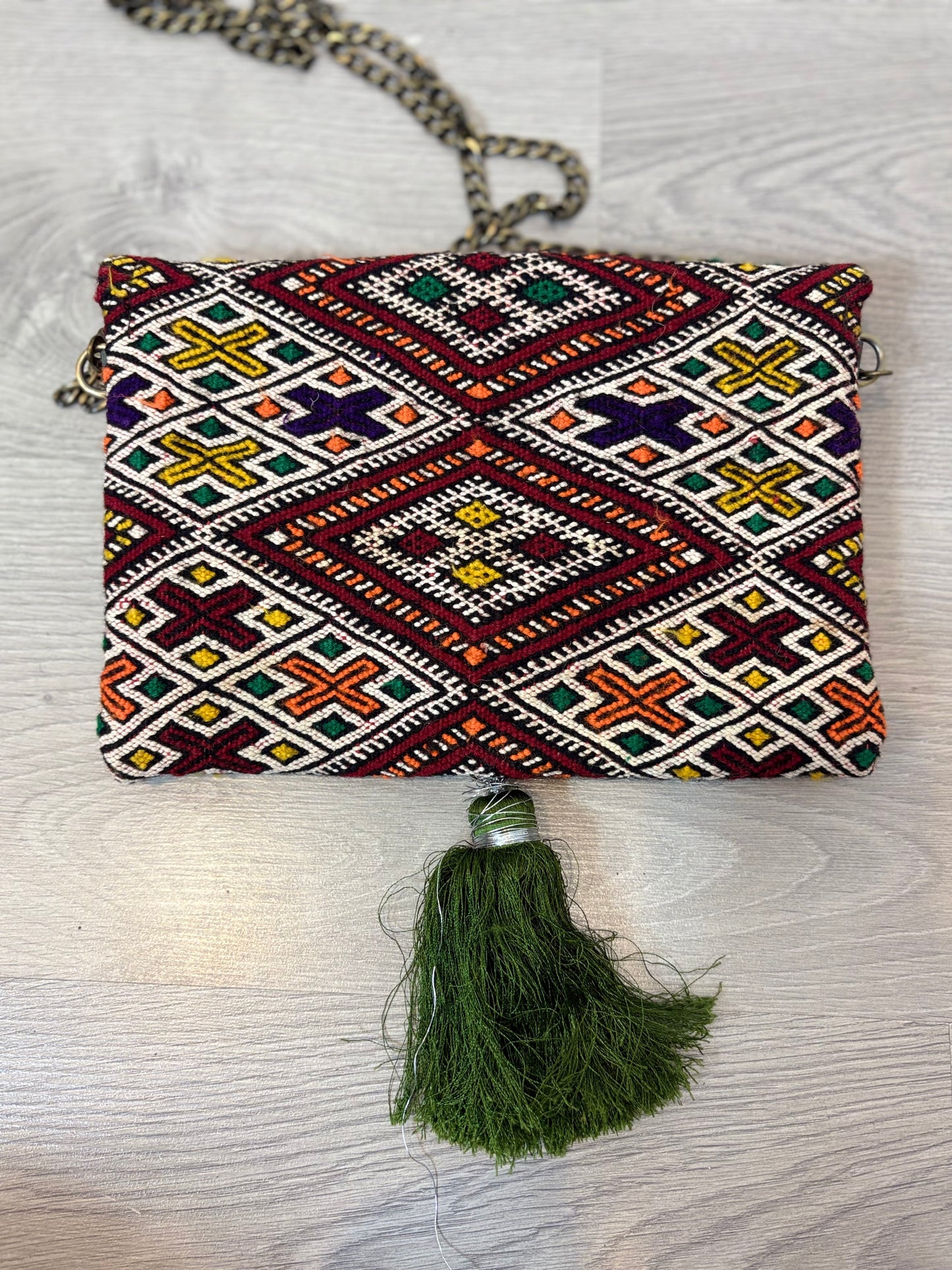 OTRAS. Bolso tela colores detalle piedra