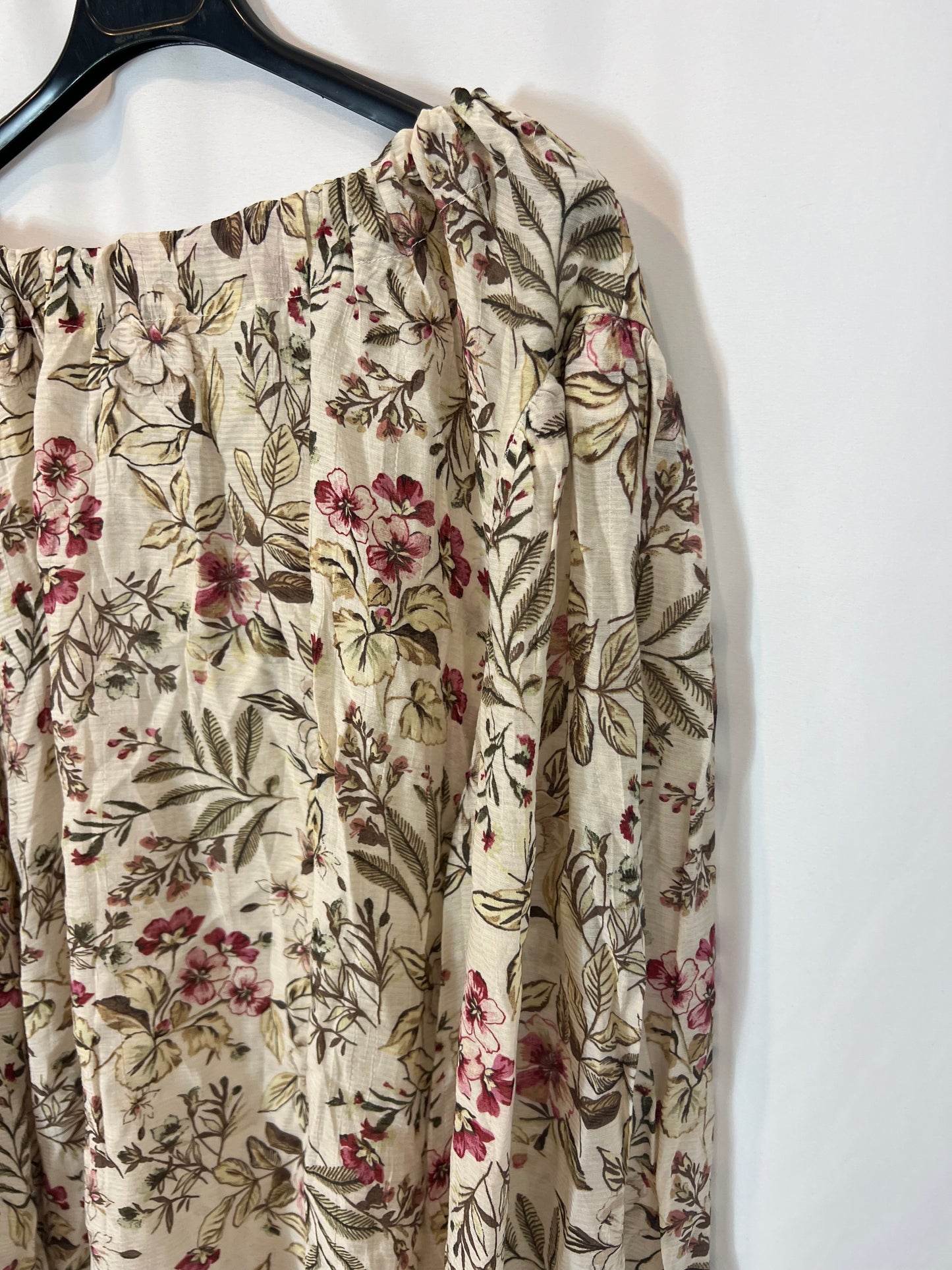 MANGO. Blusa beige flores T.m