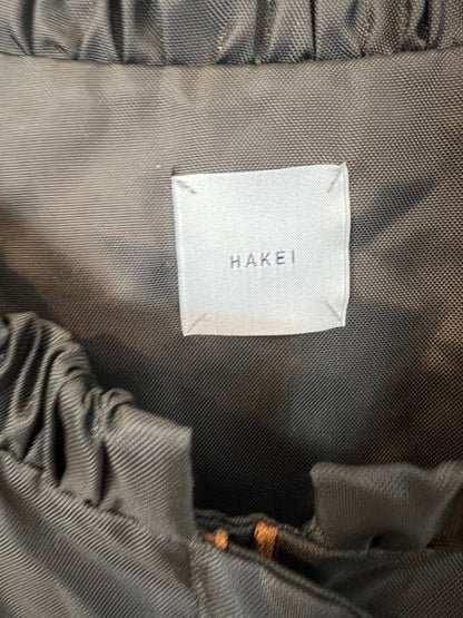 HAKEI. Chaqueta verde caqui corta vientos. T S