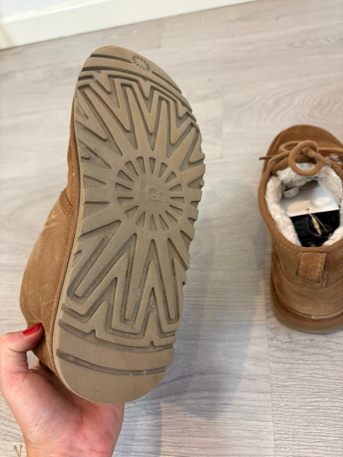 UGG. Botines clásicos cordones. T 39
