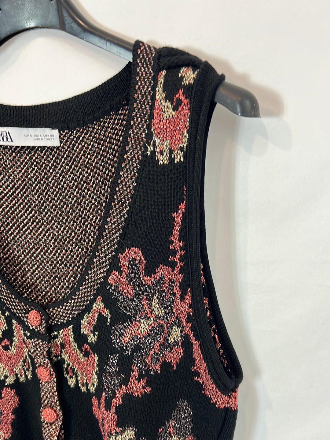 ZARA. Black top/vest with thread details Ts