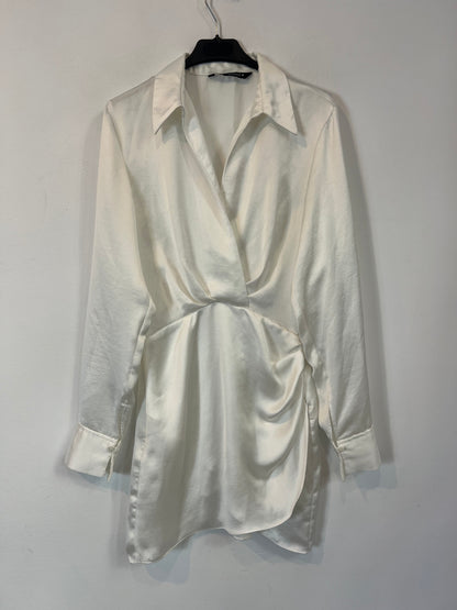 ZARA. White satin Ts dress