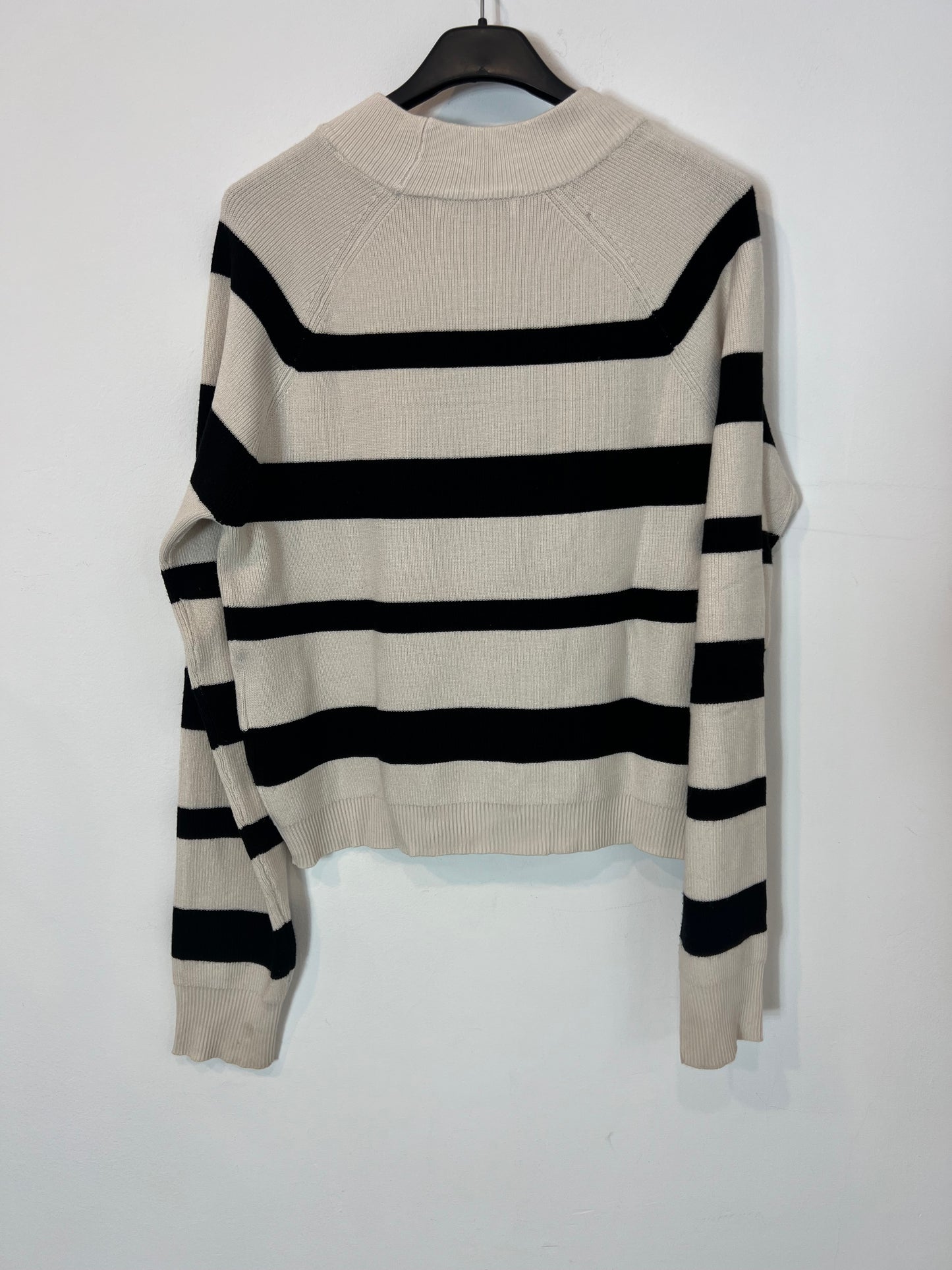 EASY WEAR. Striped perkins collar sweater. TL (S)