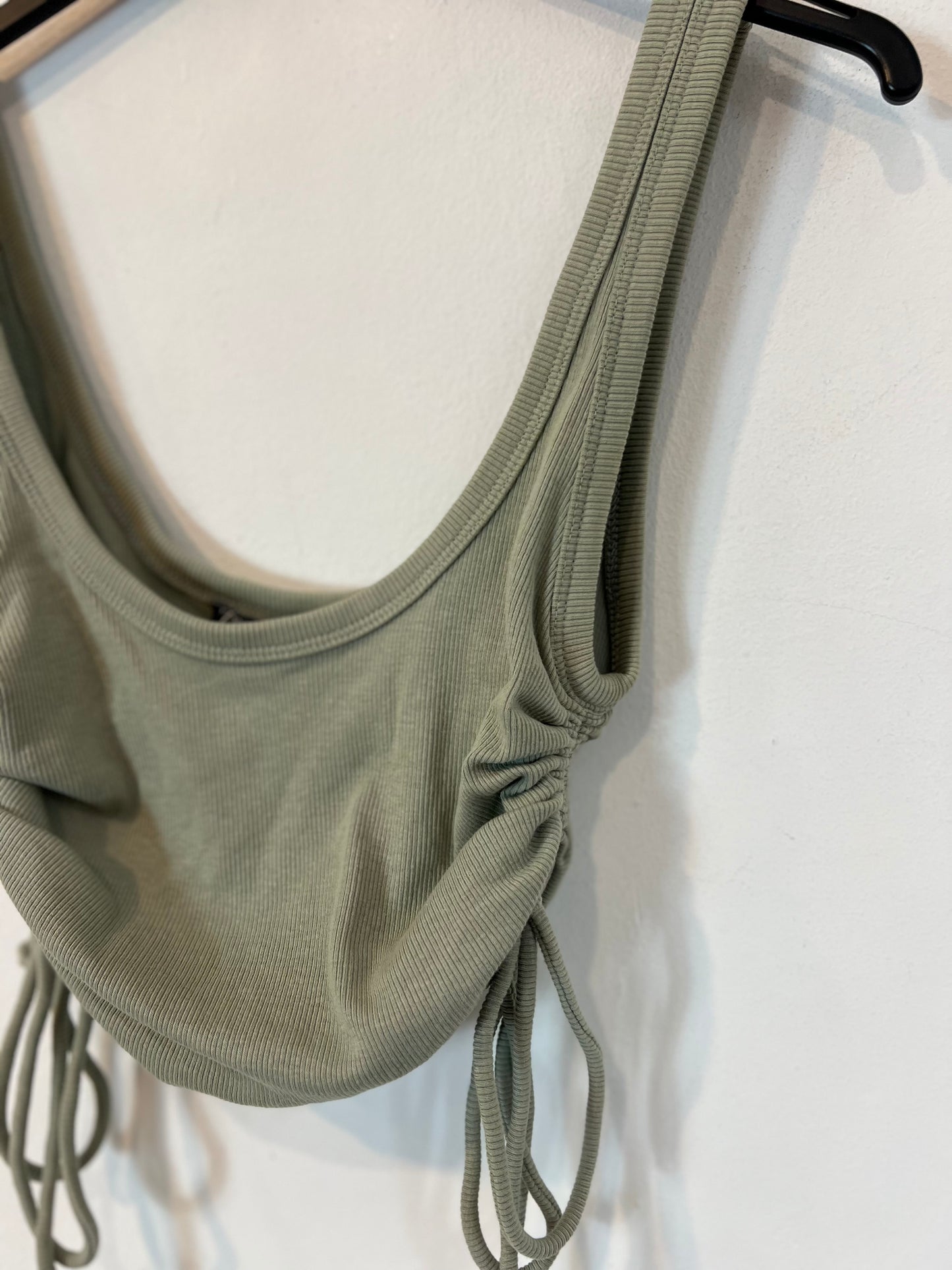 ZARA.top verde fruncido T.s