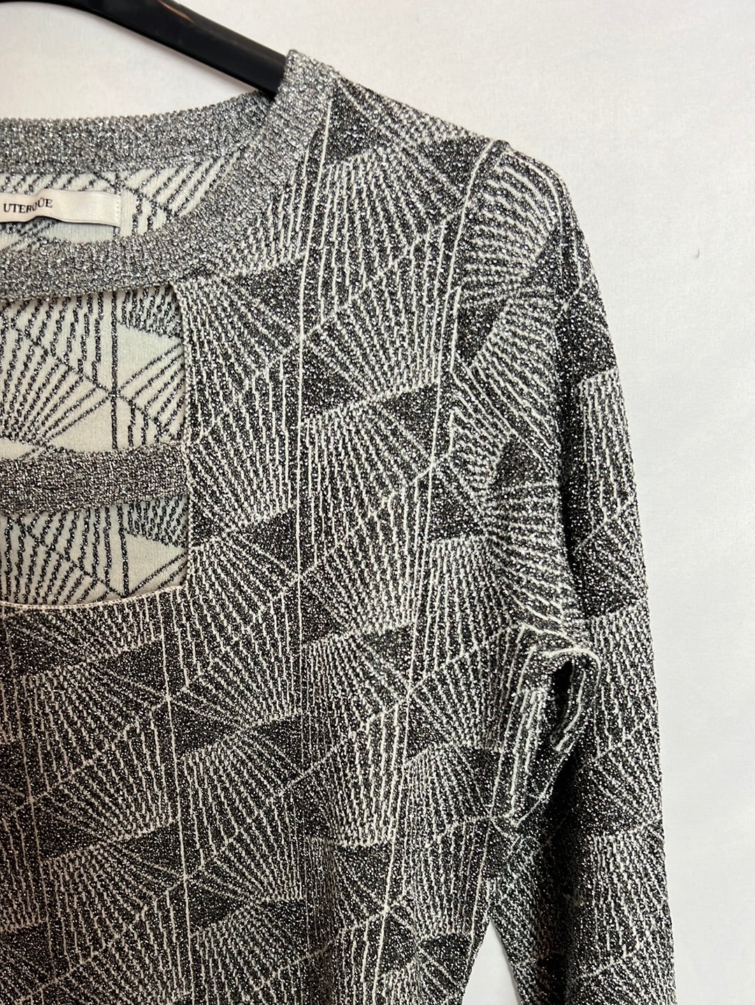 UTERQÜE . Jersey gris hilos plateados. T S