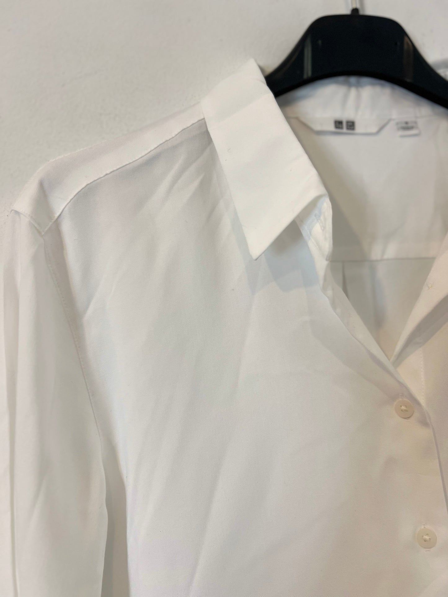 UNIQLO. Blusa blanca básica T.s