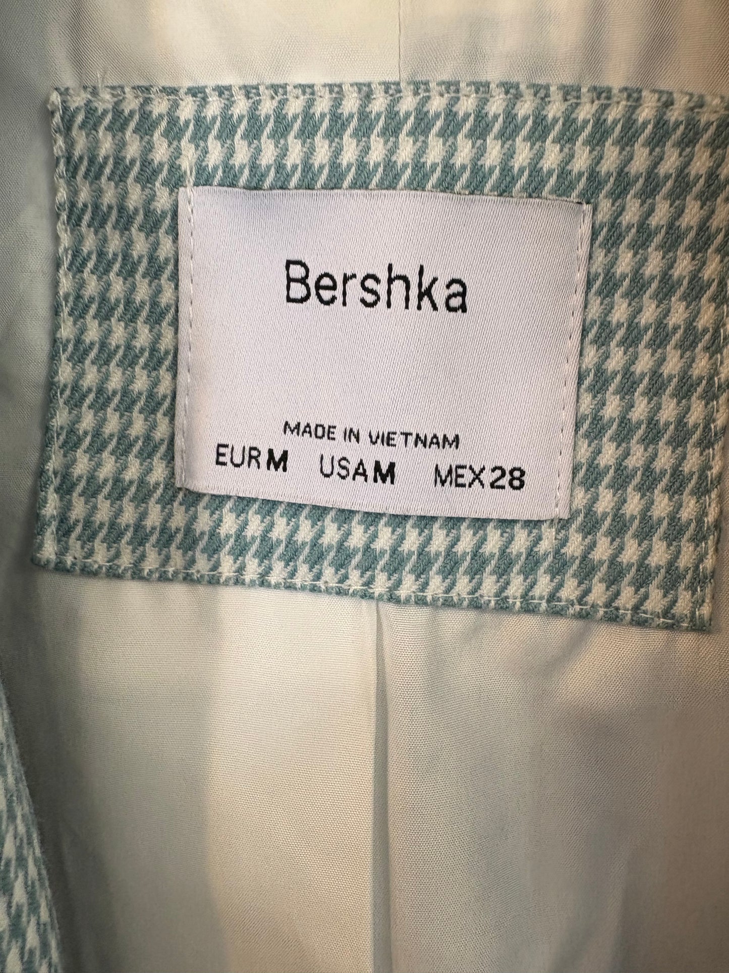 BERSHKA. Aqua green houndstooth blazer. TM