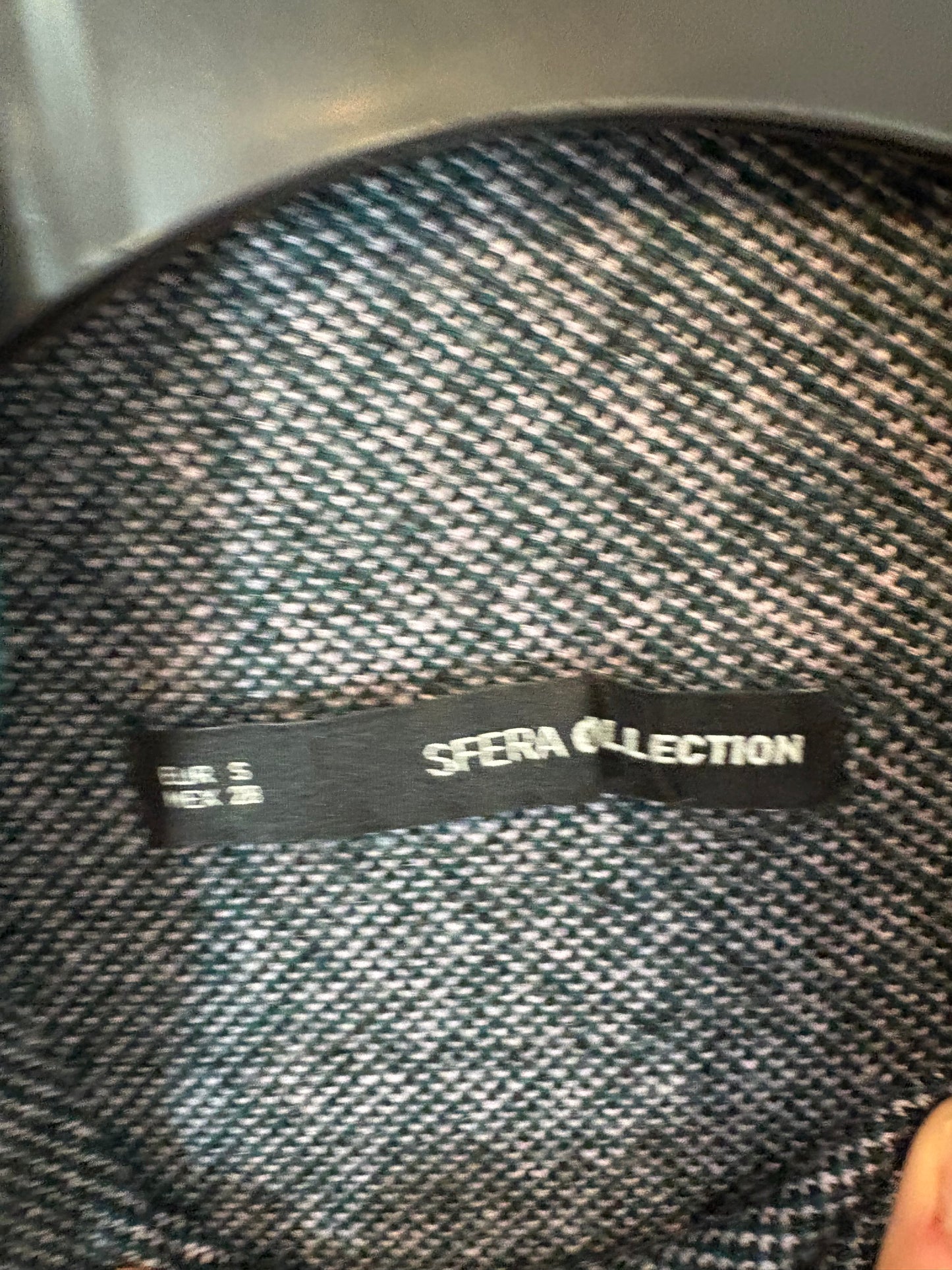 SFERA. Total look with geometric print knitwear. TS