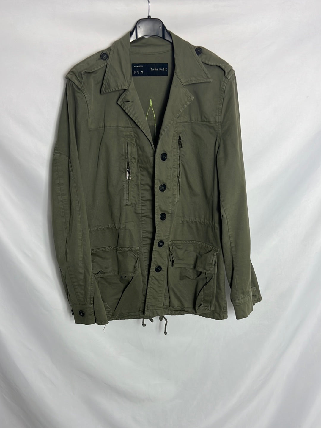 ZARA. Green jacket with embroidered back. TM