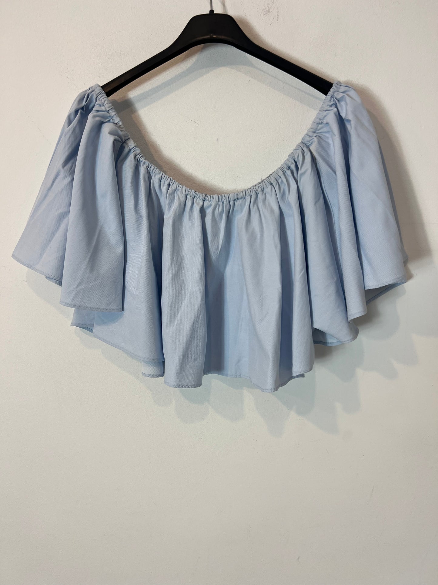 N/NICHOLAS. Blue strapless top with sleeves S.XS