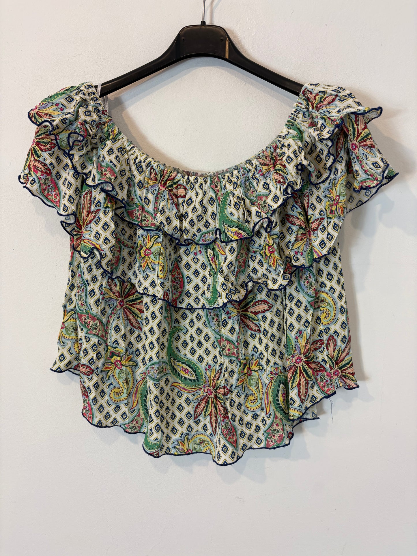 ZARA. Top volantes estampado. T S