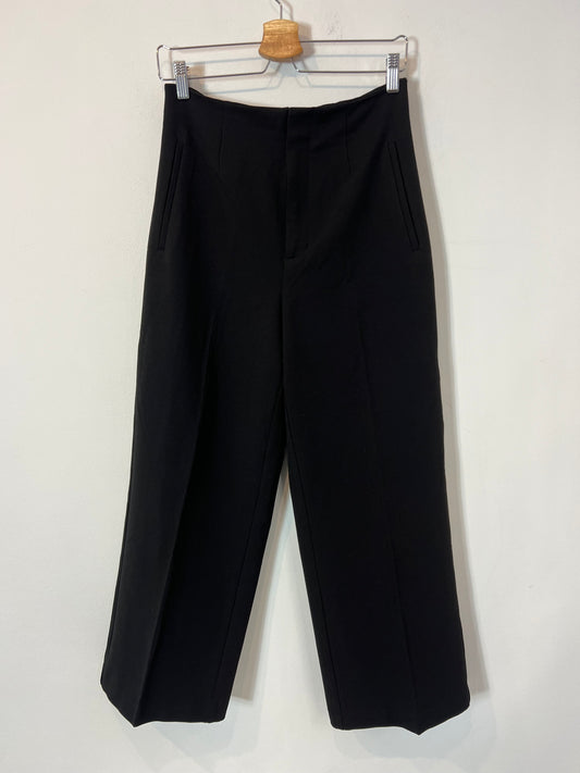 ZARA. Straight-leg flowing black trousers Tm