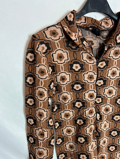 URBAN OUTFITTERS . Mono corto estampado elástico . T M