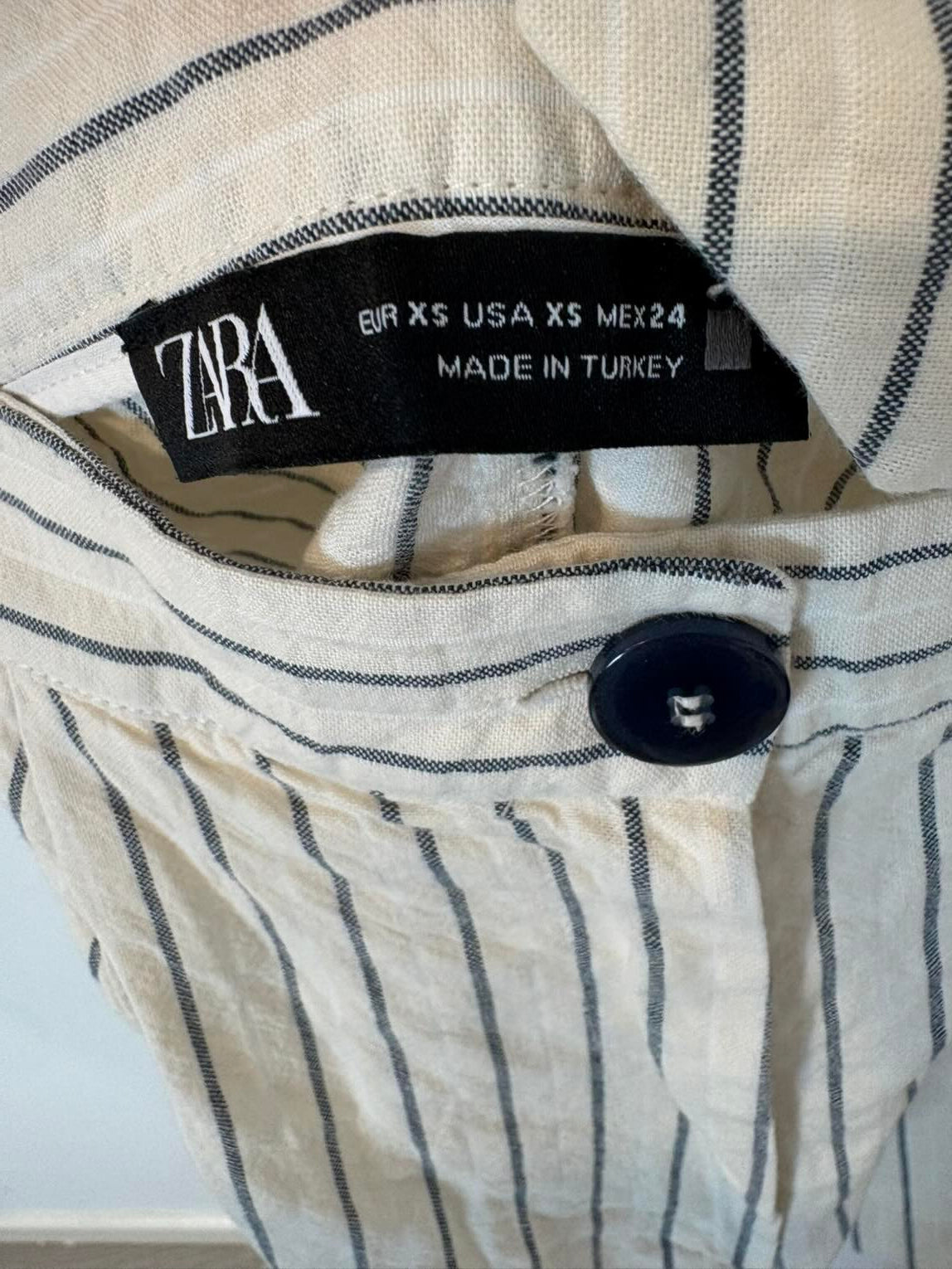 ZARA. Conjunto  rayas chaleco y bermuda