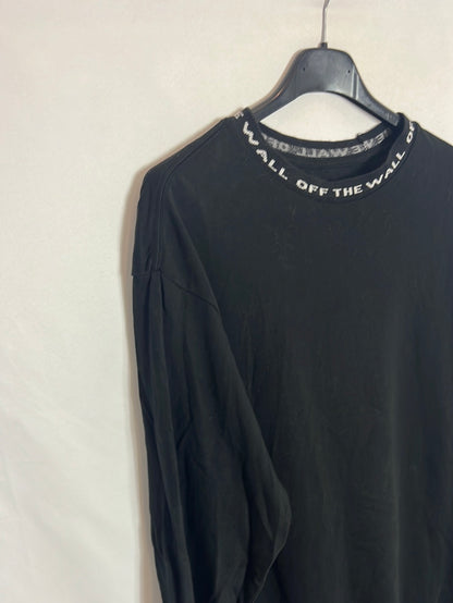 VANS. Camiseta negra letras TM