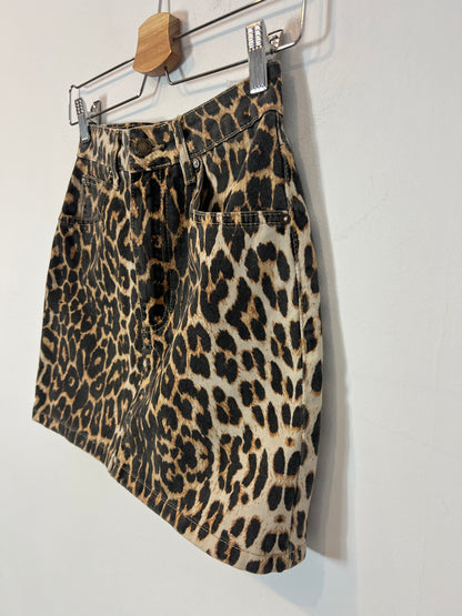 PULL &amp; BEAR. Animal print denim skirt. T.S.