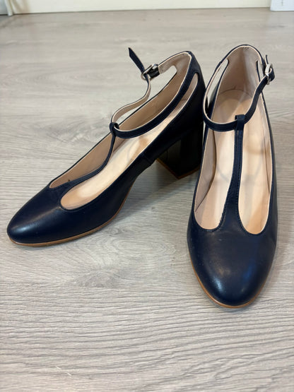 PATSY. Zapato de tacón en piel azul marino. T 39