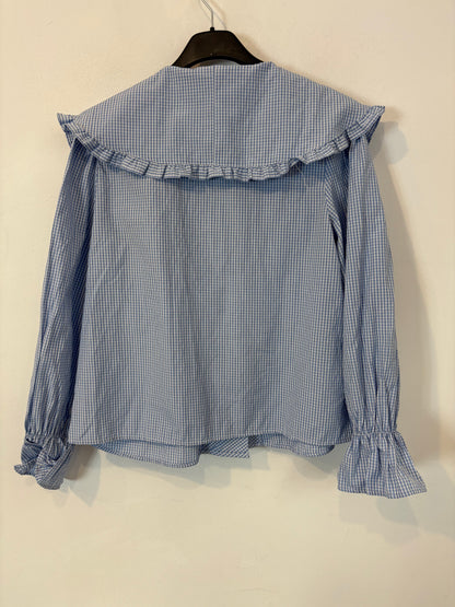 ZARA. Blusa azul botones joya