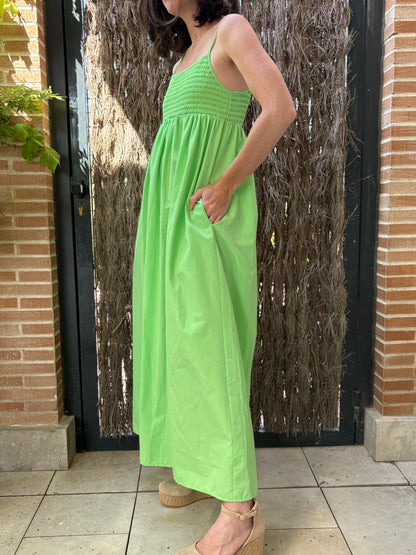ZARA. Vestido largo nido de abejas verde. T XS