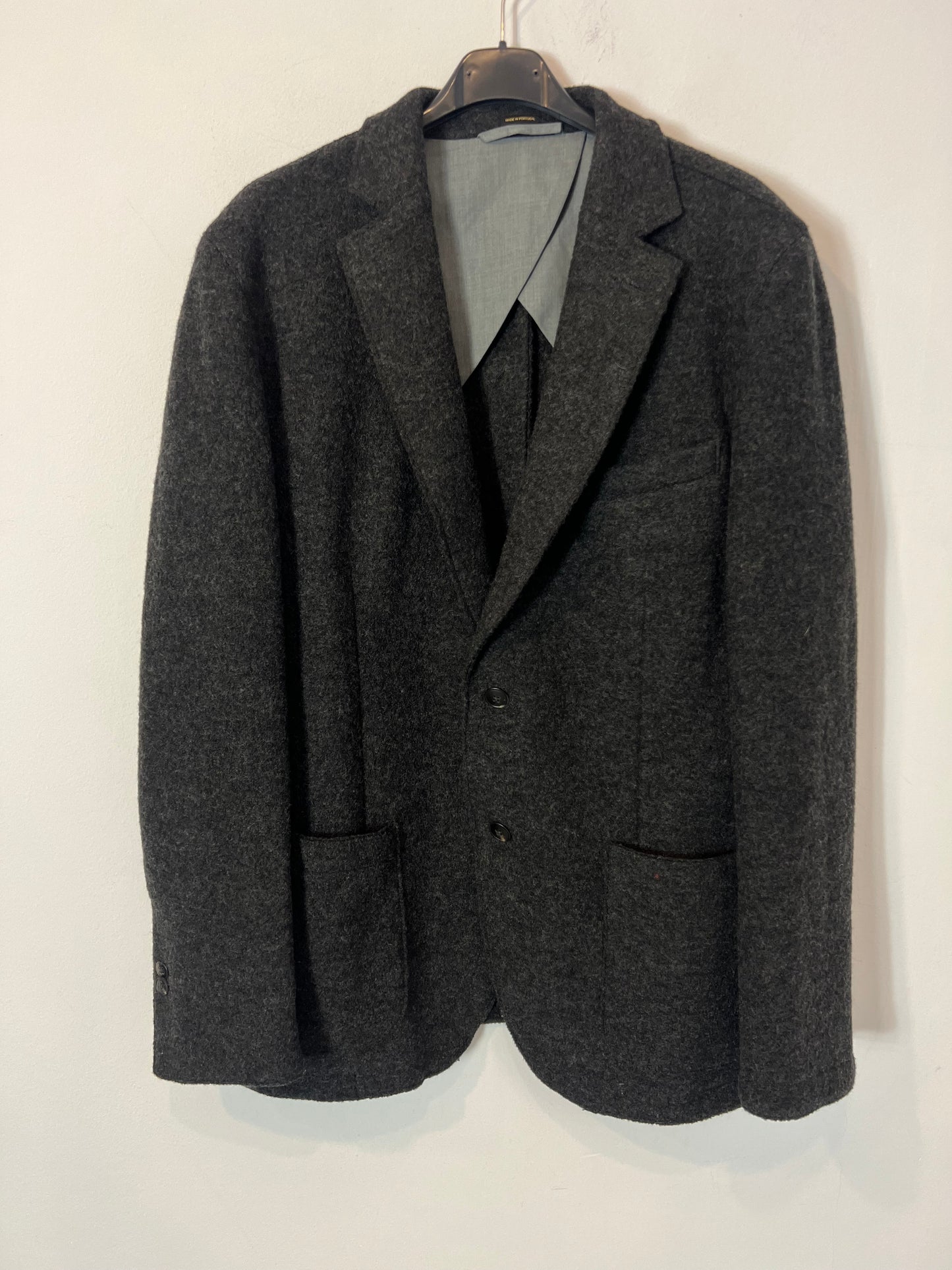 MASSIMO DUTTI. Chaqueta hombre lana gris. T 52