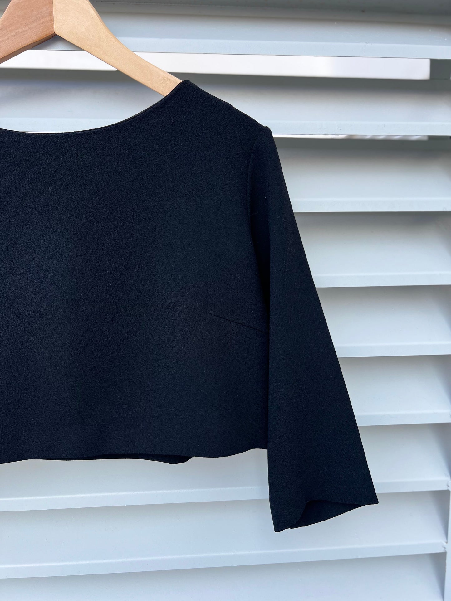 ETXART&PANNO. Top negro corto