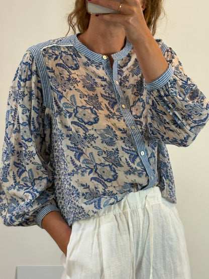 LOUISE MISHA. Blusa texturas estampado azules