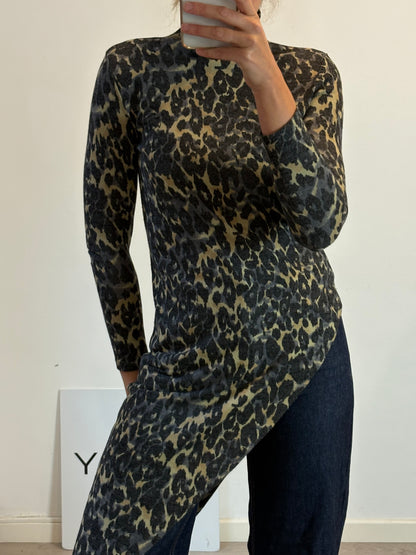 ZARA. Black stretch knit top. TL