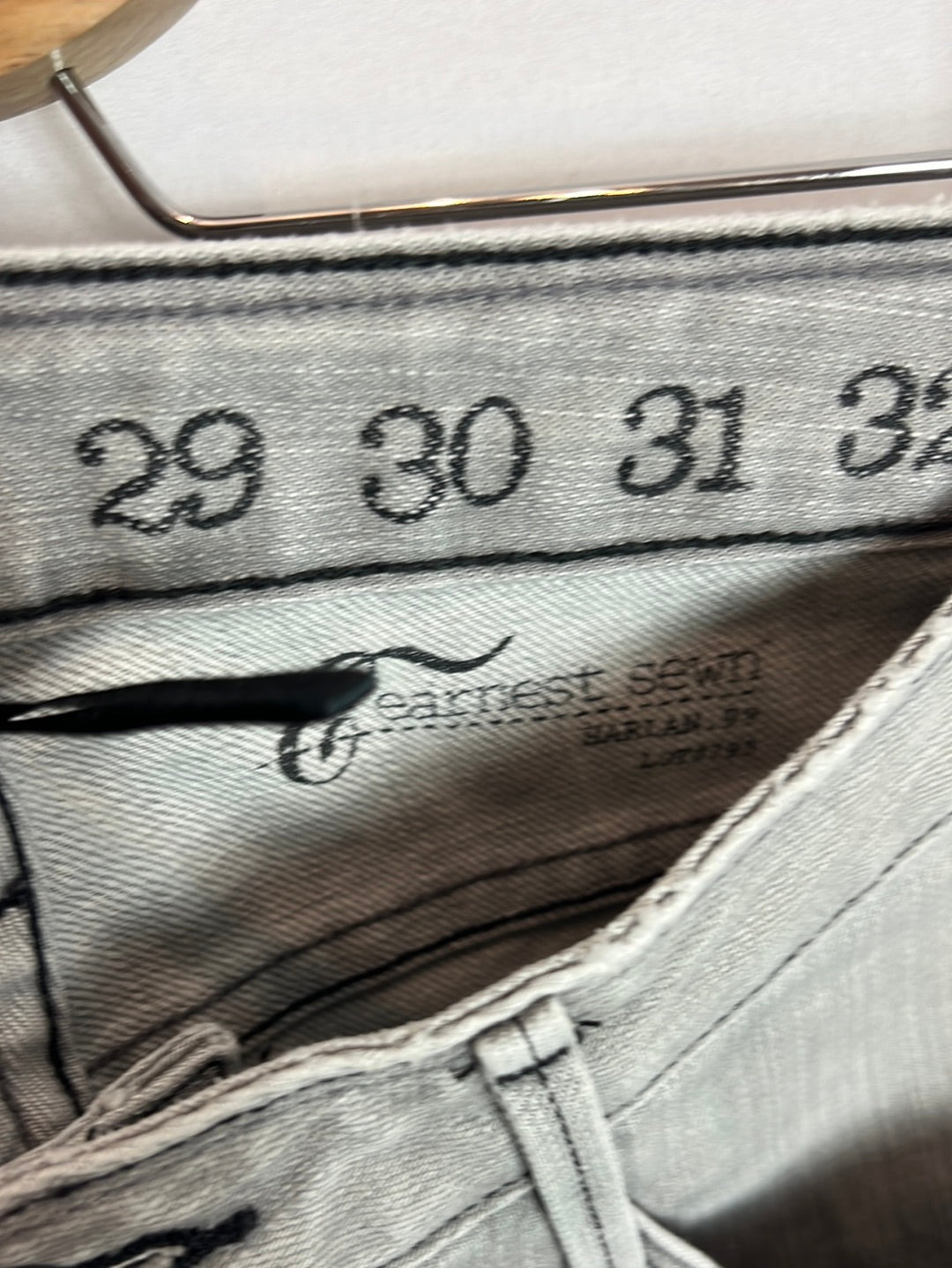 EARNEST SEWN. Denim pitillo gris elástico. T 27 (38)