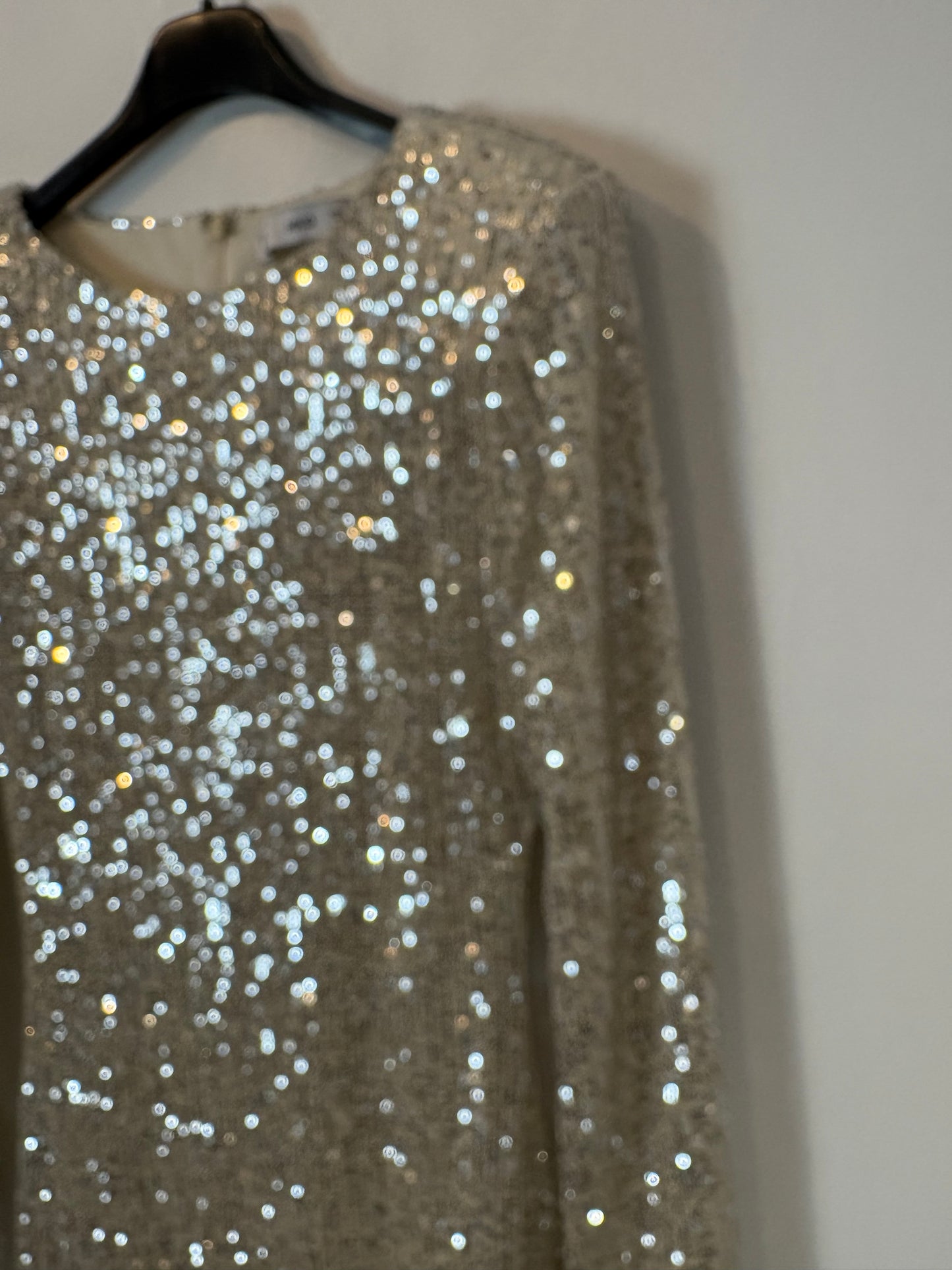 ZARA. Vestido corto lentejuelas doradas