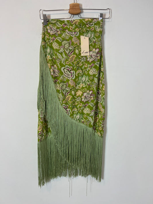 LETIZ BARCELONA. Falda midi cruzada flecos. T M