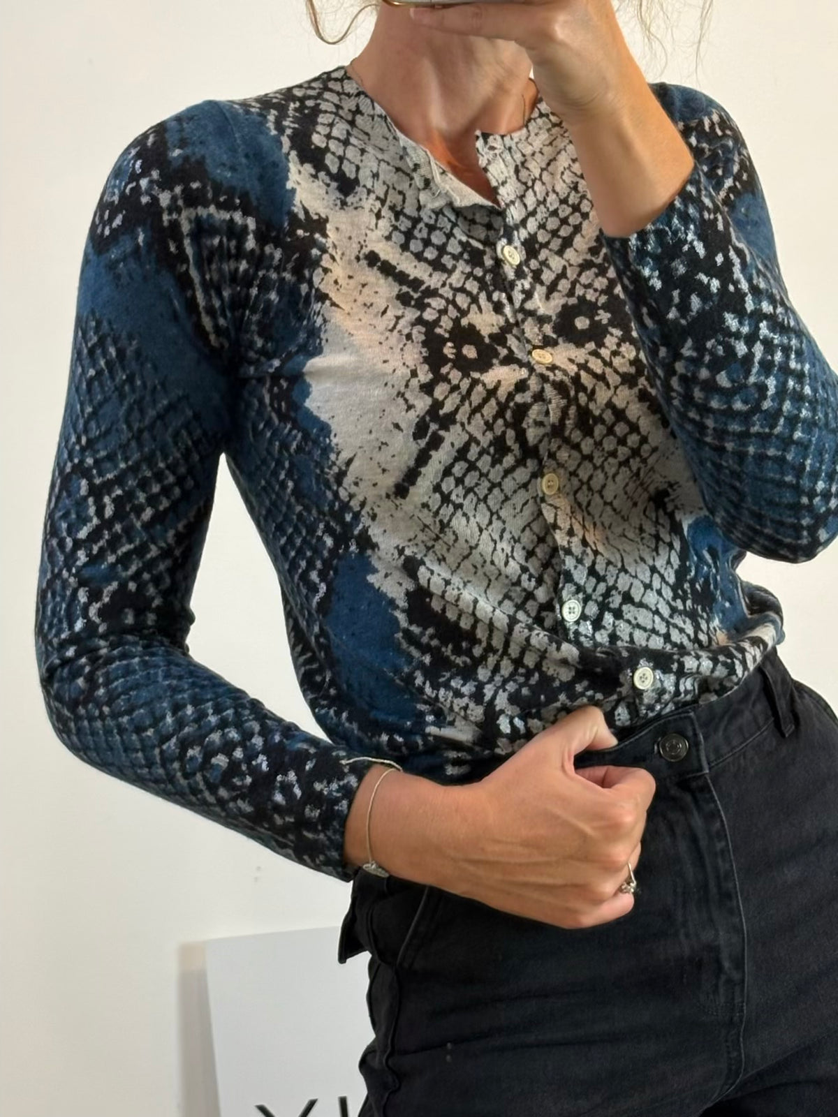 ZADIG & VOLTAIRE. Cárdigan cashmere tonos azules