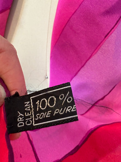 KEN SCOTT. Pañuelo seda rosas