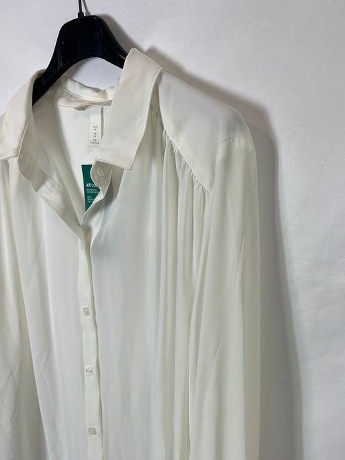H&M. Blusa blanca fluida  T.m