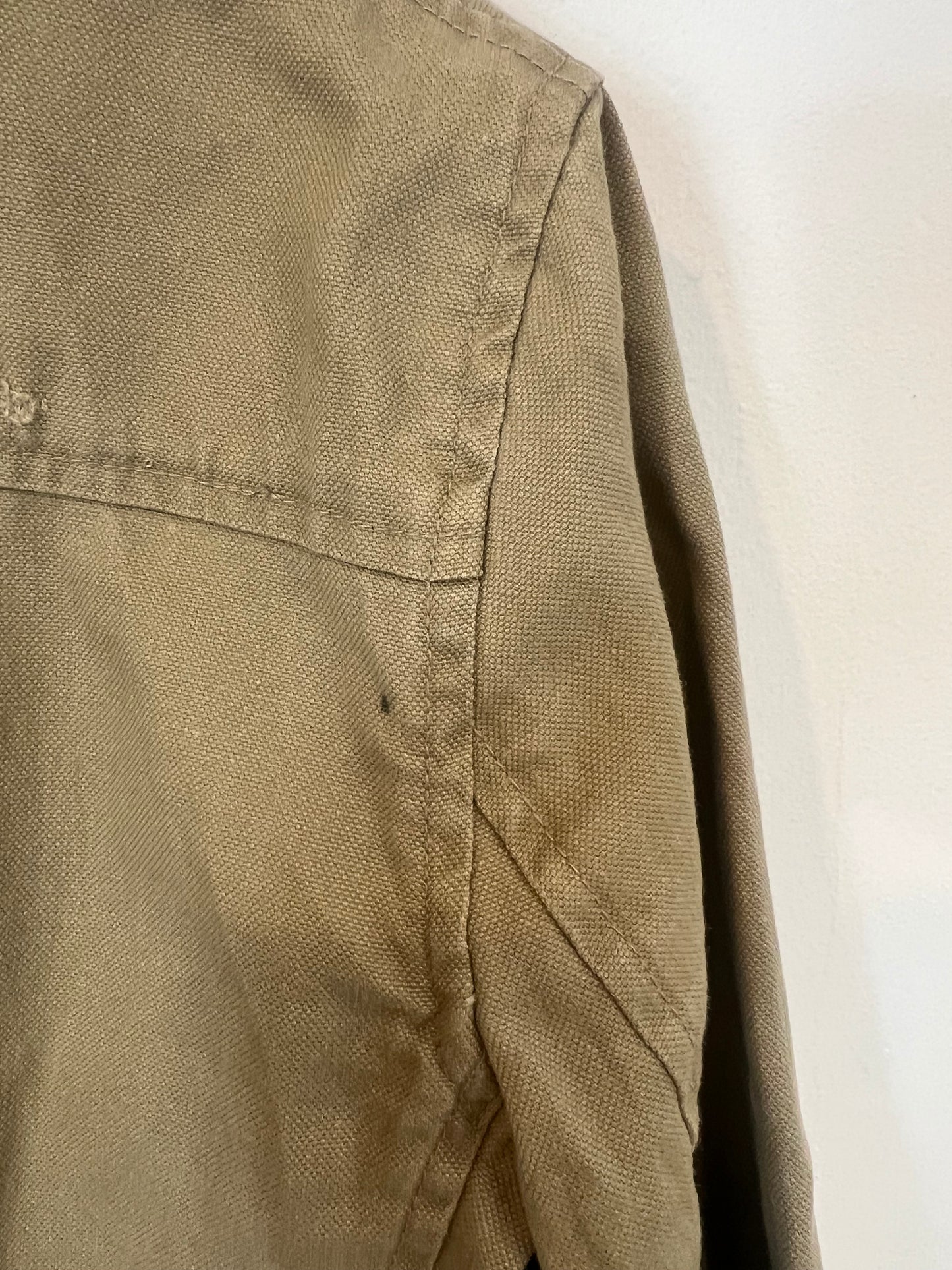 MASSIMO DUTTI. Chaqueta beige oscuro bolsillos. T 38