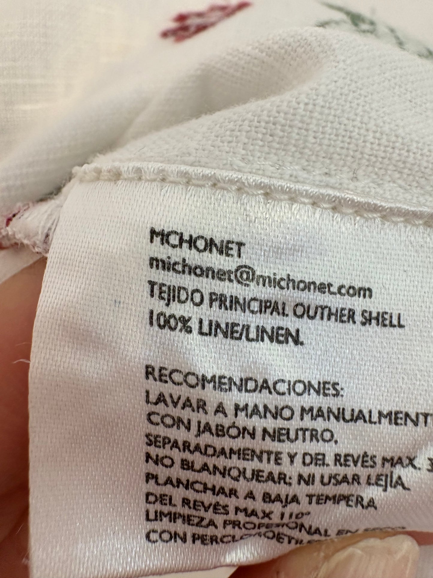 MICHONET. Blusa detalles bordados. T XS