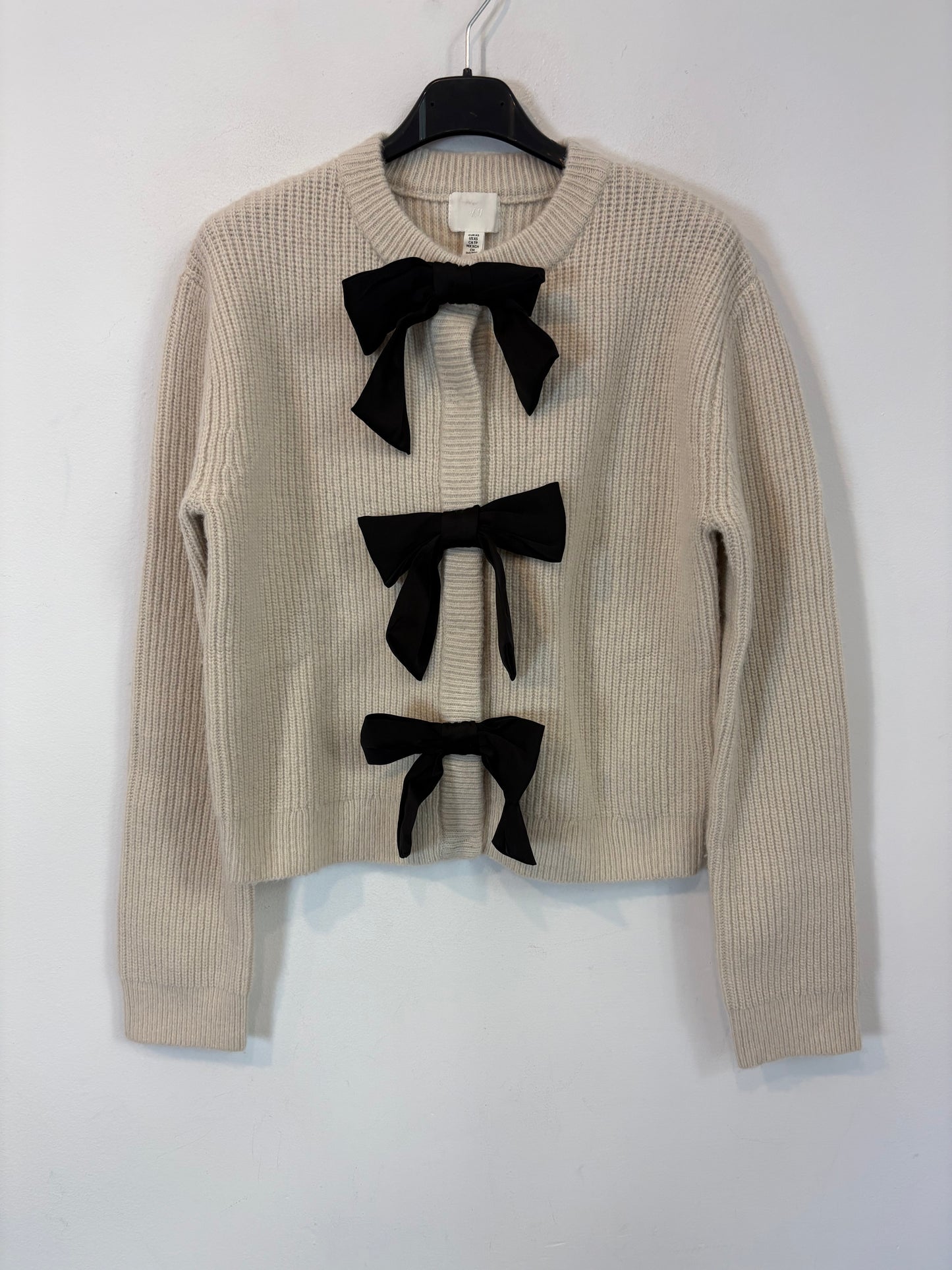 H&M. Jersey beige lazada