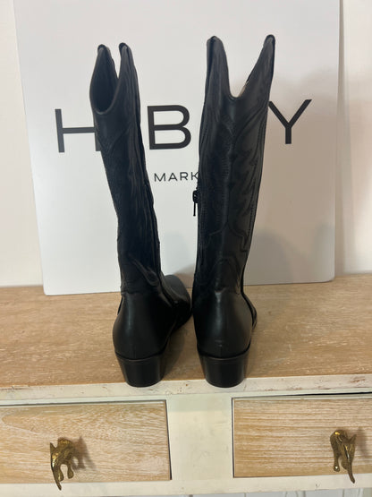 MICUIR. botas negras cowboy T.38