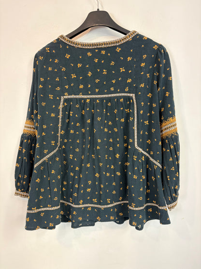 BA&SH. Blusa azul bordados