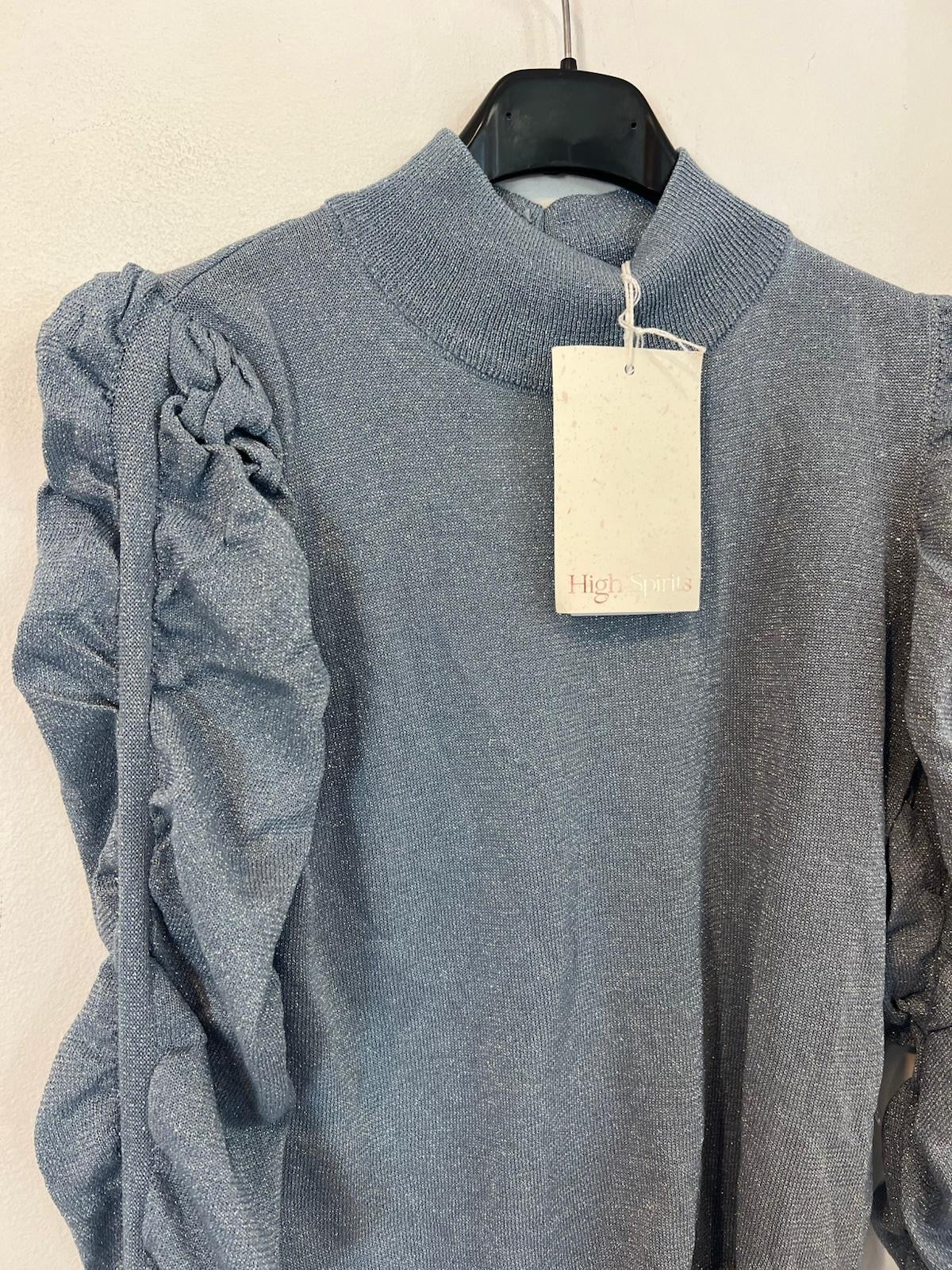 HIGH SPIRITS. Jersey fino azul detalle mangas
