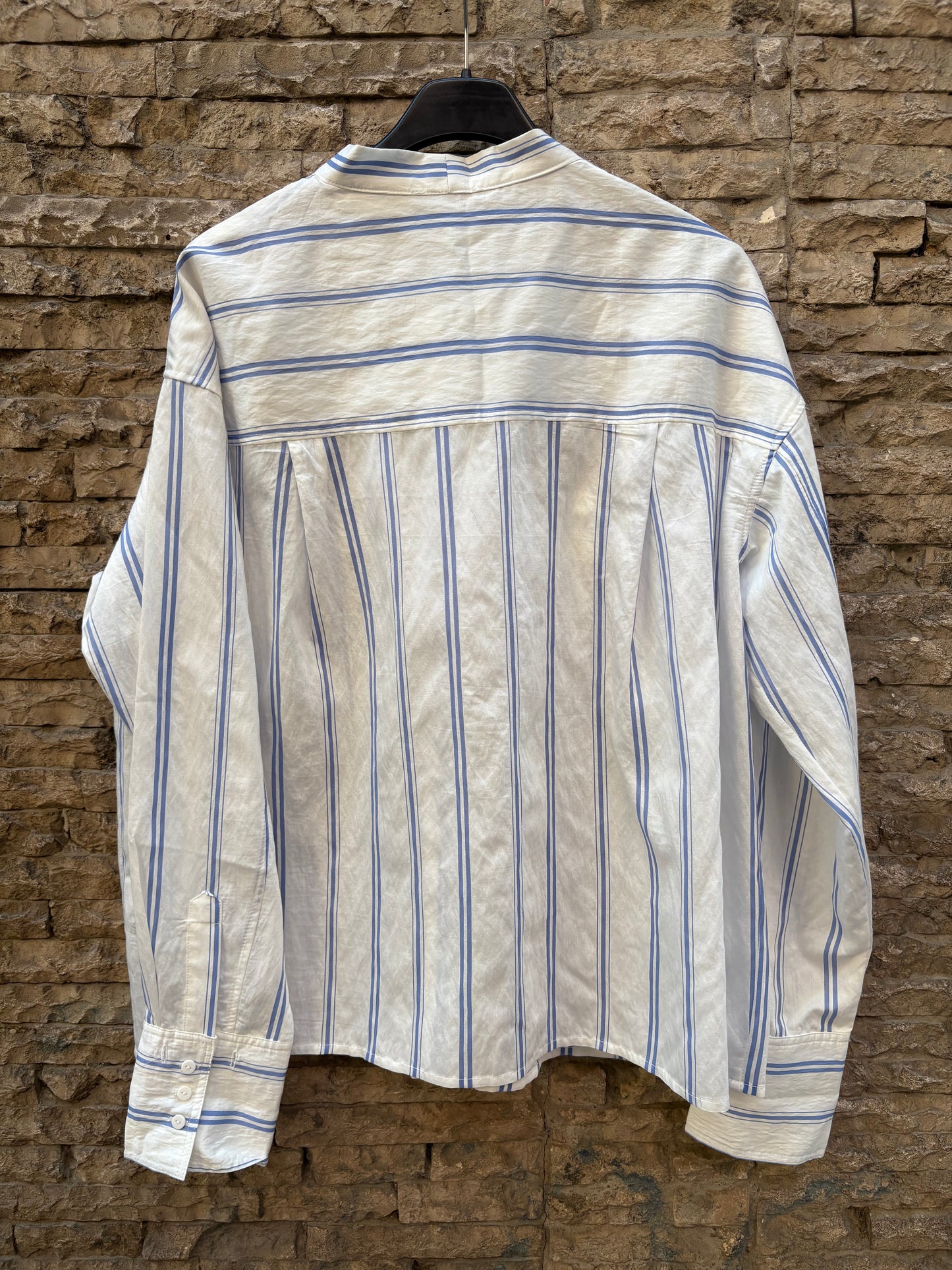 PARFOIS. Blusa blanca rayas lazada