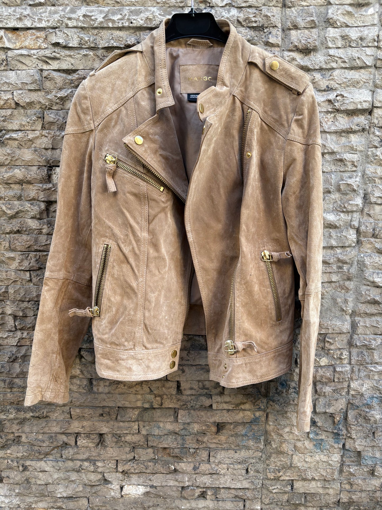 MANGO. Chaqueta piel cremalleras