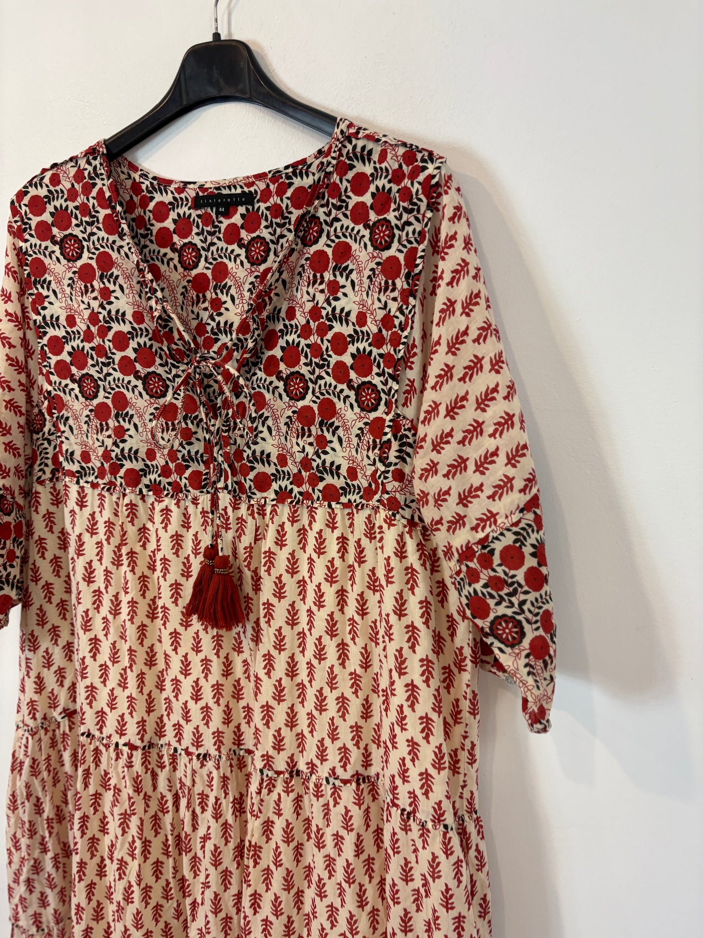 TINTORETTO. Vestido largo estampado rojos. T 44